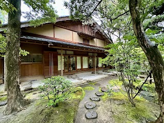 Rakusuien