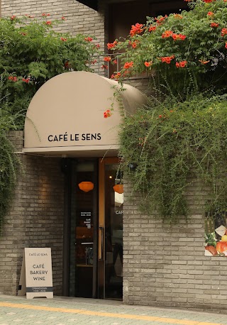 Cafe Le Sens