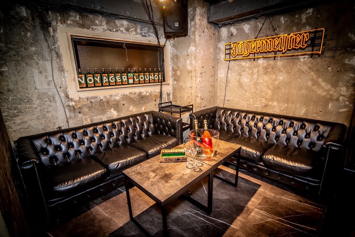 VOYAGER LOUNGE SHIBUYA DJ BAR